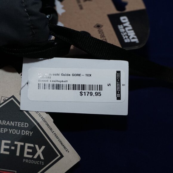 Oyuki Arashi Guide GTX Mitt Desert Tan - Unisex - Picture 8 of 9